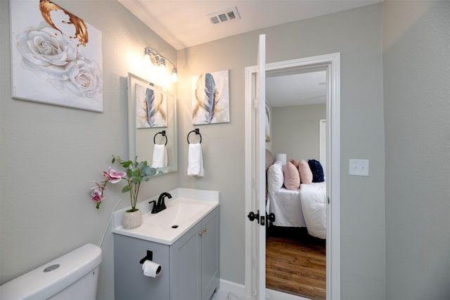 7333 Pensacola Ave, Fort Worth, TX 76116 - ensuite bathroom with vanity and toilet
