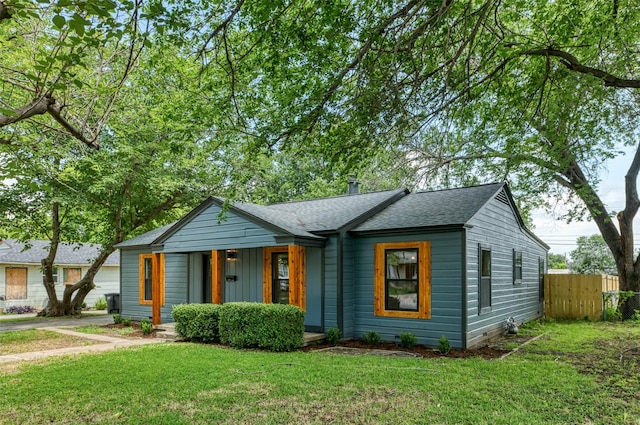 7333 Pensacola Ave, Fort Worth, TX 76116 - view of front facade featuring roof with shingles and a porch