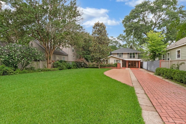 350 Albany Ave, Shreveport, LA 71105 - view of yard featuring concrete driveway