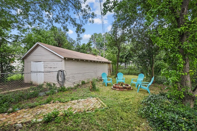1425 W Gambrell St, Fort Worth, TX 76115 - view of yard with a fire pit