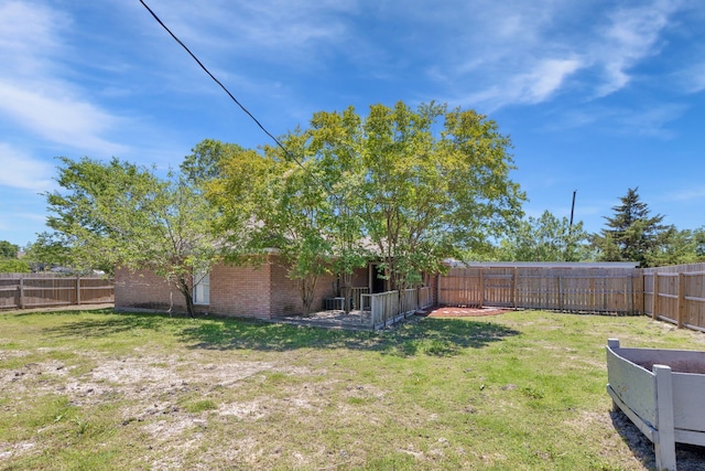 704 Windy Hl, Celeste, TX 75423 - view of yard