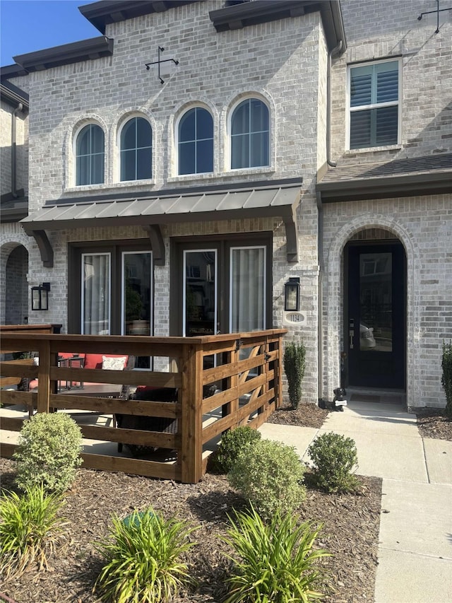1134 Morgan Dr, Sherman, TX 75090 - entrance to property with brick siding