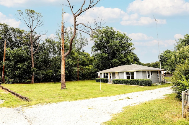 190 Trail Dr, Bowie, TX 76230 - view of front of property featuring a front lawn