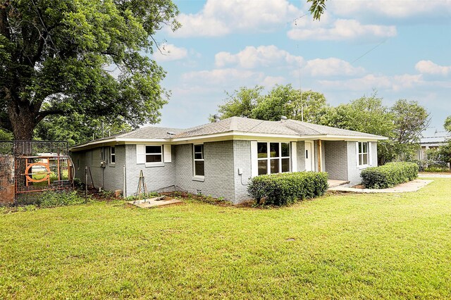 190 Trail Dr, Bowie, TX 76230 - view of front of property featuring brick siding