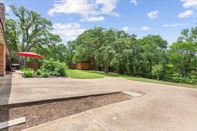 7844 Fairway Rd, Woodway, TX 76712 - view of patio / terrace