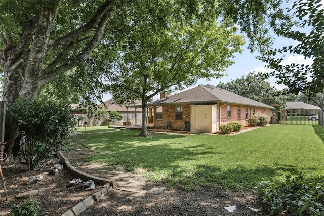 1505 Hyde Park Blvd, Cleburne, TX 76033 - view of yard