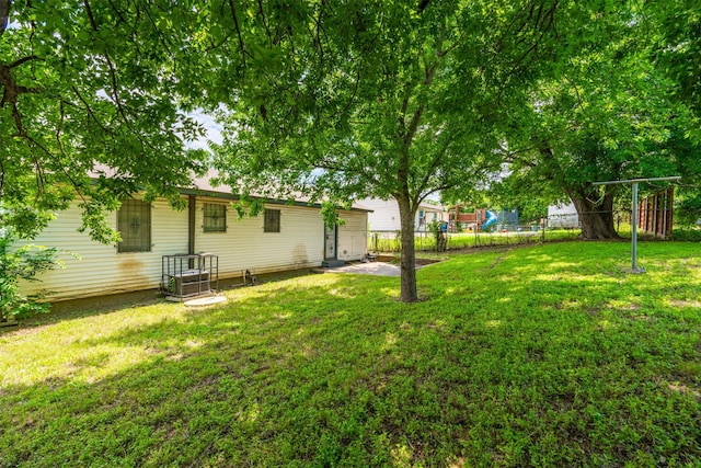 2363 Talco Dr, Dallas, TX 75241 - view of yard