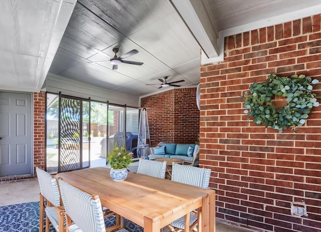 507 Clover Leaf Ln, Mckinney, TX 75072 - sunroom featuring a ceiling fan and lofted ceiling