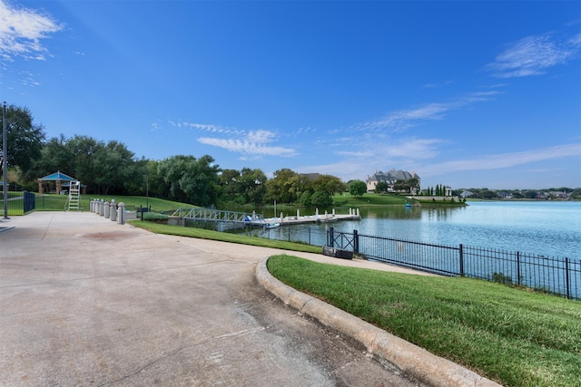 507 Clover Leaf Ln, Mckinney, TX 75072 - view of property's community with a water view