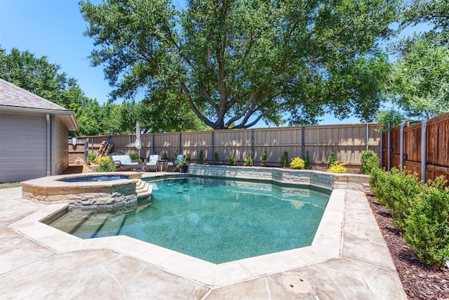 507 Clover Leaf Ln, Mckinney, TX 75072 - view of pool featuring a fenced backyard, a pool with connected hot tub, and a patio