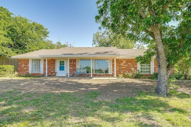 905 E Renfro St, Burleson, TX 76028 - ranch-style house featuring brick siding