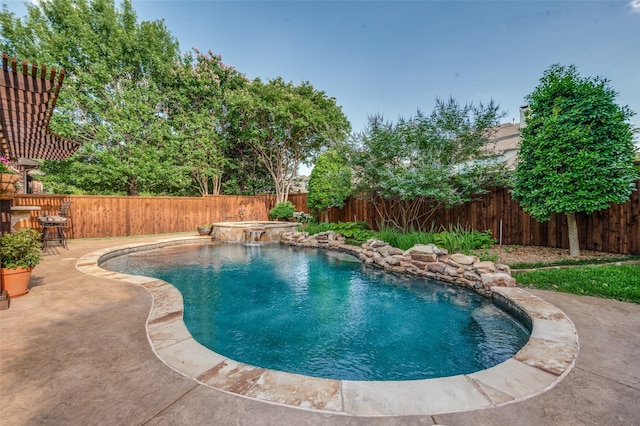 7201 Faraday Ln, Mckinney, TX 75071 - view of swimming pool with a fenced backyard, a patio area, and a pool with connected hot tub
