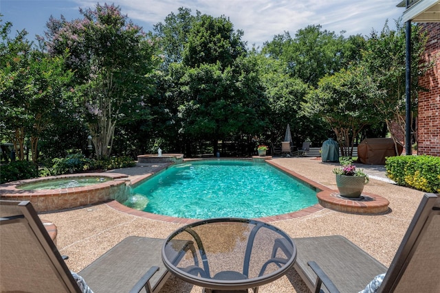 3873 Heritage Trl, Celina, TX 75009 - view of swimming pool featuring a patio area and a pool with connected hot tub