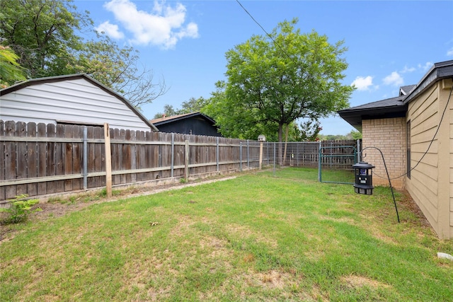 2507 16th St, Brownwood, TX 76801 - view of yard