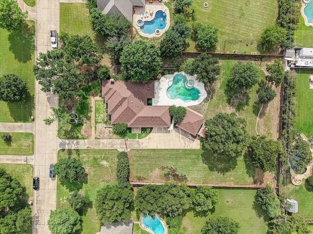 902 Mission Dr, Southlake, TX 76092 - drone / aerial view of a pool