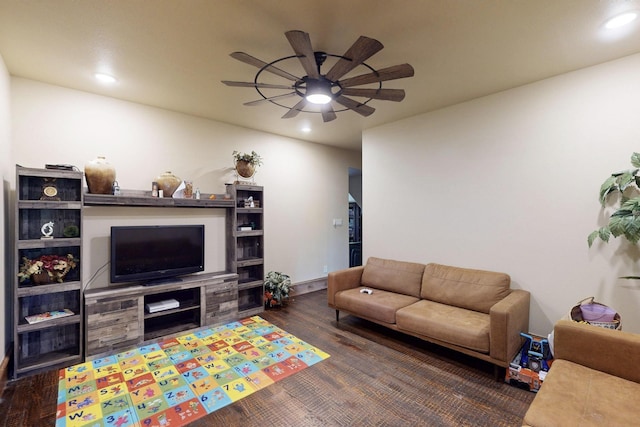 5720 County Road 1094, Celeste, TX 75423 - living area with a ceiling fan, recessed lighting, and wood finished floors