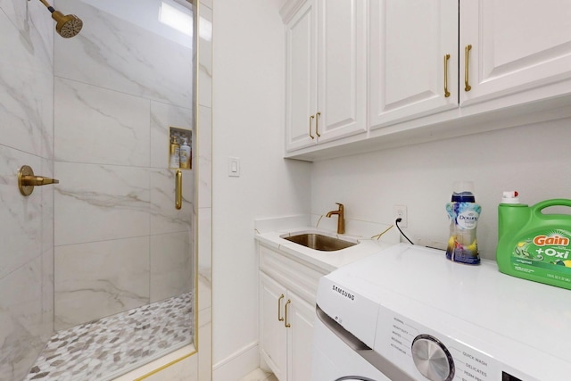 5720 County Road 1094, Celeste, TX 75423 - laundry area featuring washer / dryer and a sink