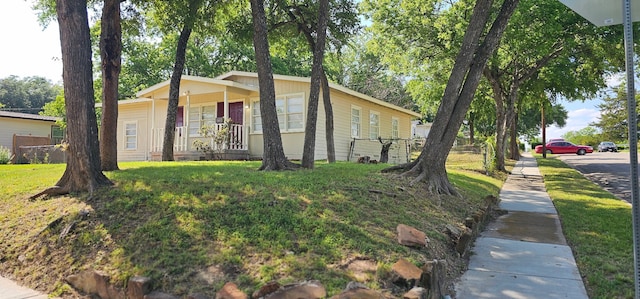 5170 Cardiff St, Dallas, TX 75241 - view of front of house with a front yard