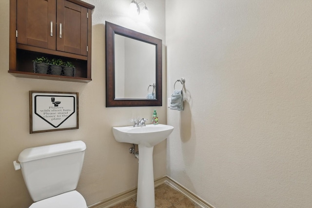 3425 Furlong Way, Fort Worth, TX 76244 - bathroom with toilet and baseboards