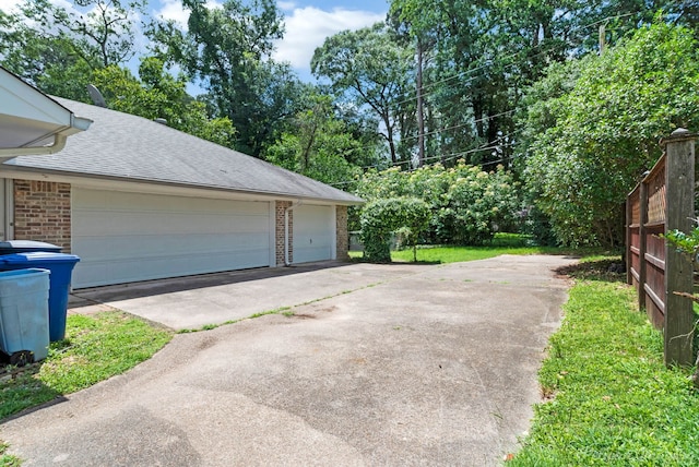 605 Erie St, Shreveport, LA 71106 - view of detached garage
