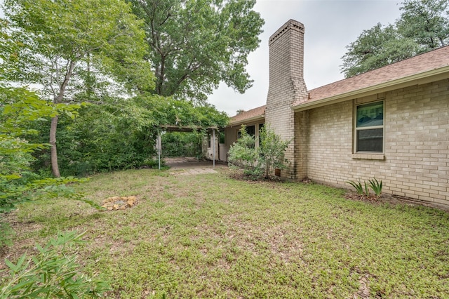 1122 Gloucester Ct N, Irving, TX 75062 - view of green lawn