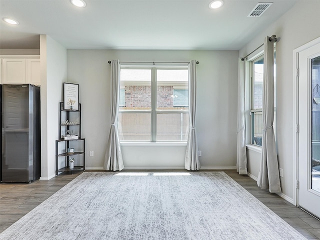 3019 Dakota Trl, Crandall, TX 75114 - unfurnished room featuring wood finished floors, recessed lighting, and baseboards