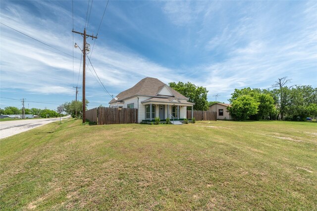 101 S Walnut St, Petrolia, TX 76377 - view of front of house with a porch