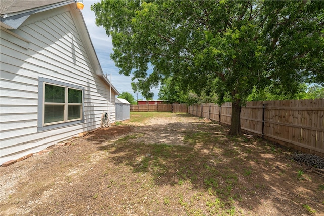 101 S Walnut St, Petrolia, TX 76377 - view of fenced backyard