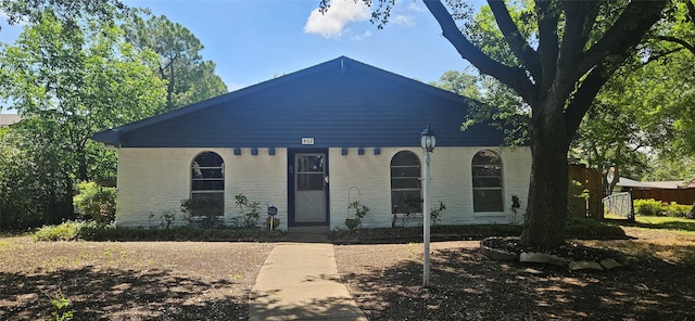 402 Ivy Way, Garland, TX 75043 - view of front facade