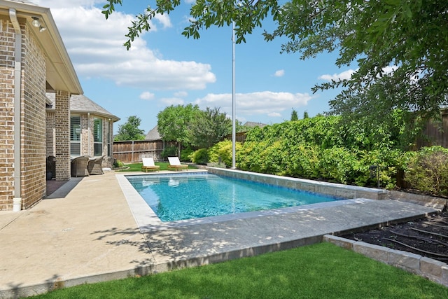 4064 Covent Garden Ln, Frisco, TX 75034 - view of pool featuring a fenced backyard and a patio area