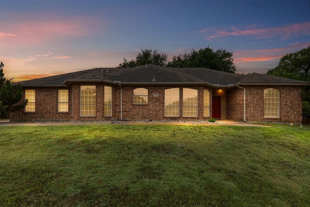 2122 Quail Ridge Dr, Weatherford, TX 76087 - ranch-style home featuring brick siding and a front lawn