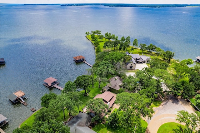 188 Enchanted Dr, Enchanted Oaks, TX 75156 - bird's eye view of a large body of water