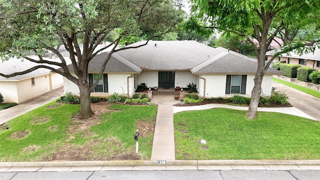 4508 Ramsgate Ct, Arlington, TX 76013 - view of front facade featuring a shingled roof, a front lawn, and brick siding
