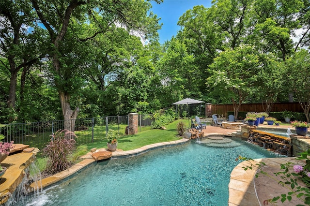 5312 Timber Park Dr, Flower Mound, TX 75028 - view of pool featuring a patio and a pool with connected hot tub