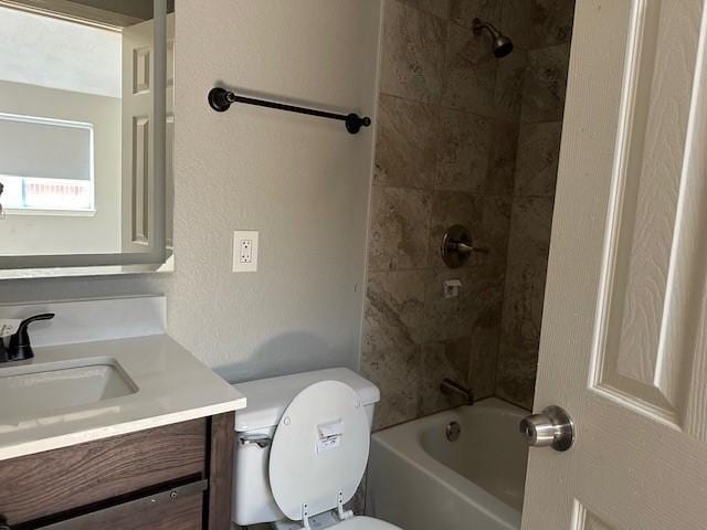 1042 Kim Ln, Mesquite, TX 75149 - full bathroom with toilet, vanity, and  shower combination