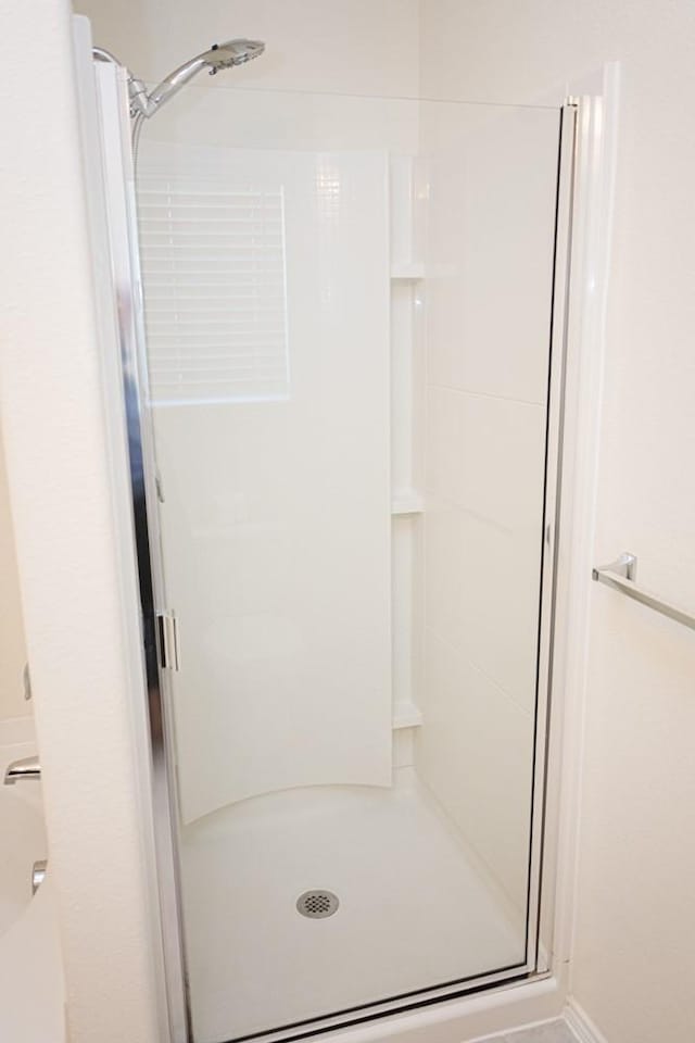 2225 Bernese Ln, Fort Worth, TX 76131 - full bathroom featuring a stall shower