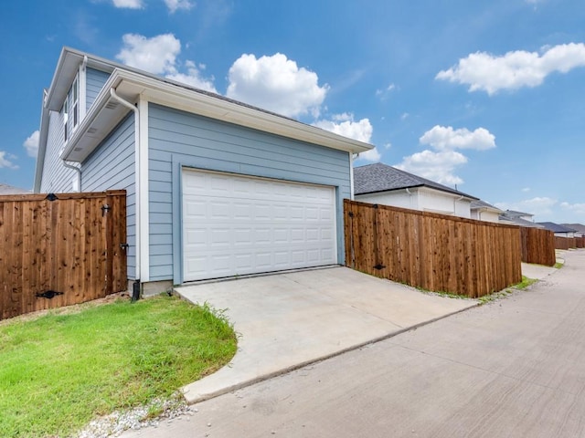 6656 Windfall Dr, Fort Worth, TX 76135 - garage featuring driveway