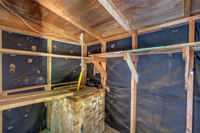 552 Oak Leaf Trl, East Tawakoni, TX 75472 - below grade area featuring wood ceiling