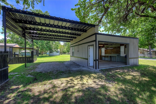 552 Oak Leaf Trl, East Tawakoni, TX 75472 - view of car parking