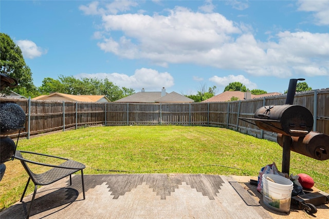 1654 Clarendon Dr, Lewisville, TX 75067 - view of yard featuring a patio