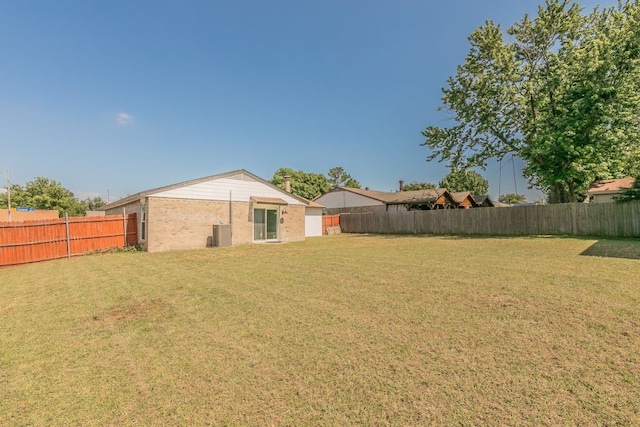 2400 Clearwood Dr, Arlington, TX 76014 - view of yard