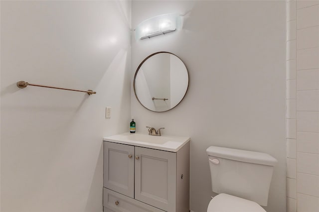 2728 Gull Lake Dr, Plano, TX 75025 - bathroom with vanity and toilet