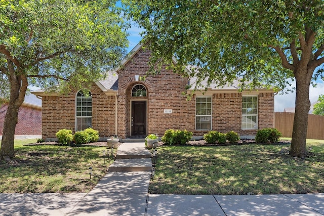 12712 Greenhaven Dr, Frisco, TX 75035 - traditional home with brick siding