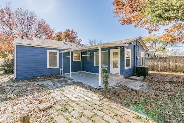 4328 Diaz Ave, Fort Worth, TX 76107 - view of front of property with a patio and central AC unit