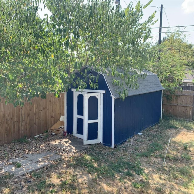 710 W Owing St, Denison, TX 75020 - view of shed with a fenced backyard