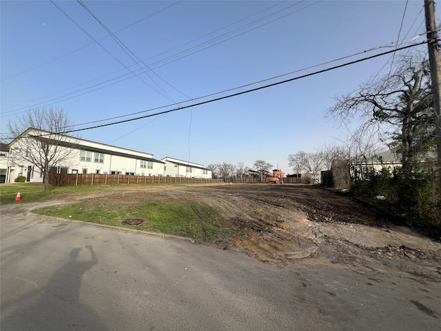 2102 Shea Rd, Dallas, TX 75235