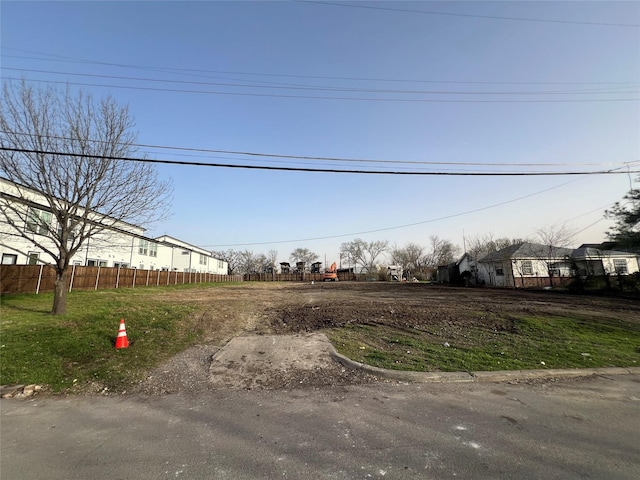 2102 Shea Rd, Dallas, TX 75235