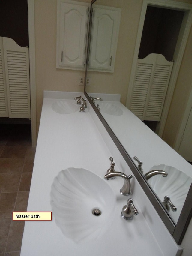 1211 Oriental Ave, Arlington, TX 76011 - bathroom featuring vanity and tile patterned flooring