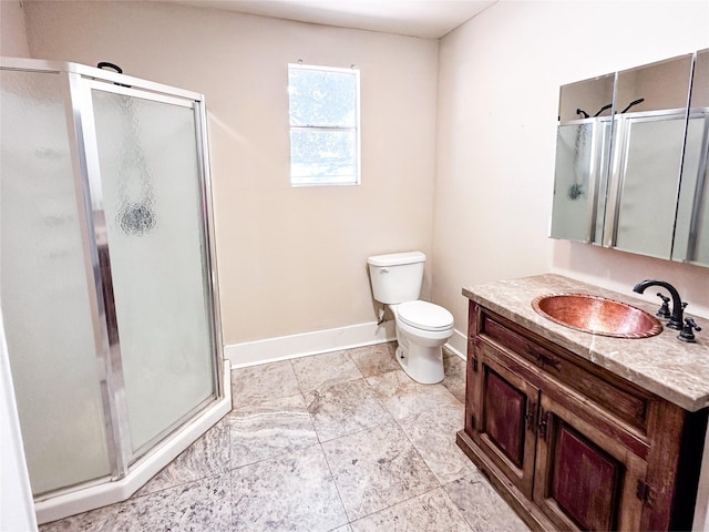 611 4th St, Mineral Wells, TX 76067 - full bath with vanity, a shower stall, toilet, and baseboards