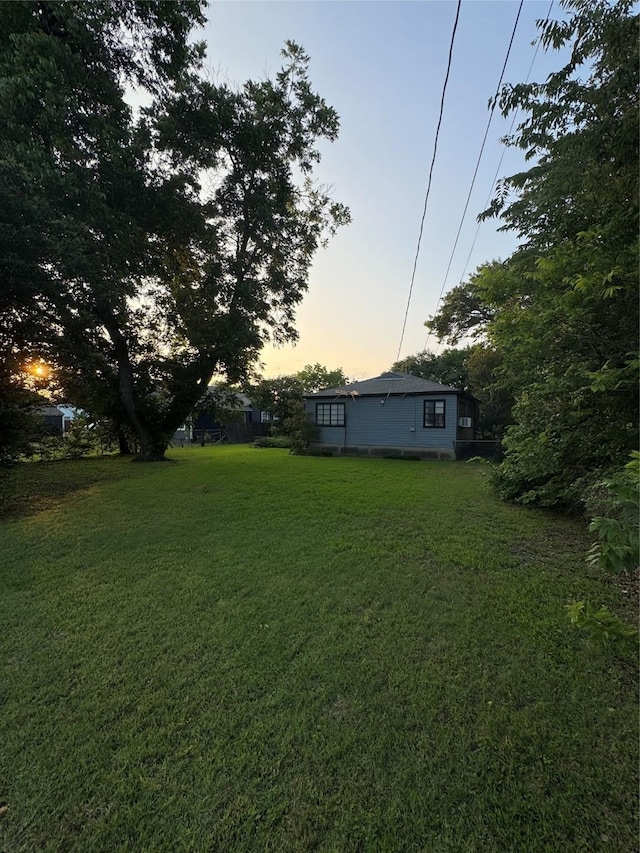 3648 Linda Dr, Dallas, TX 75220 - view of grassy yard